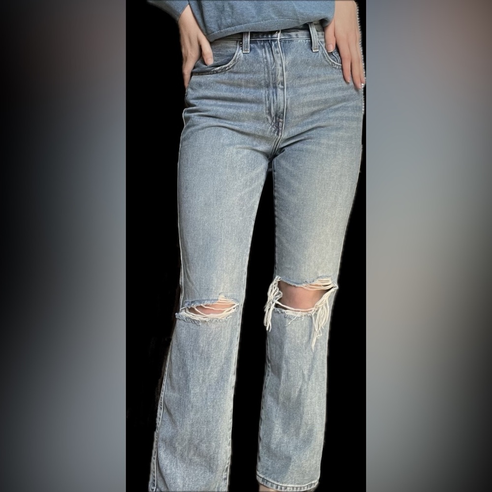 PISTOLA EUC Eden high rise straight leg light blue distressed jeans. Sz 27/4.